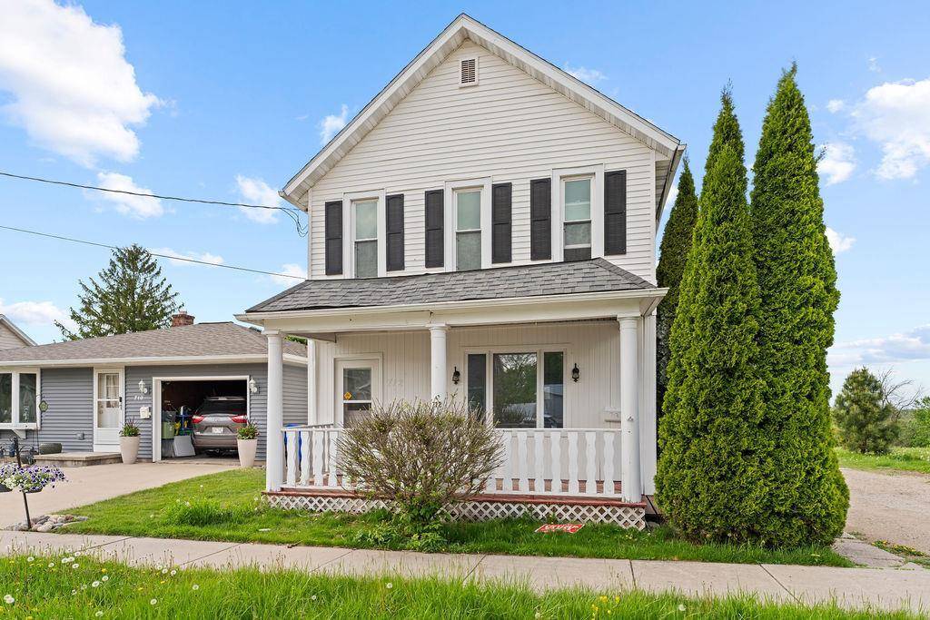 712 E 9TH STREET, Kaukauna, WI 54130
