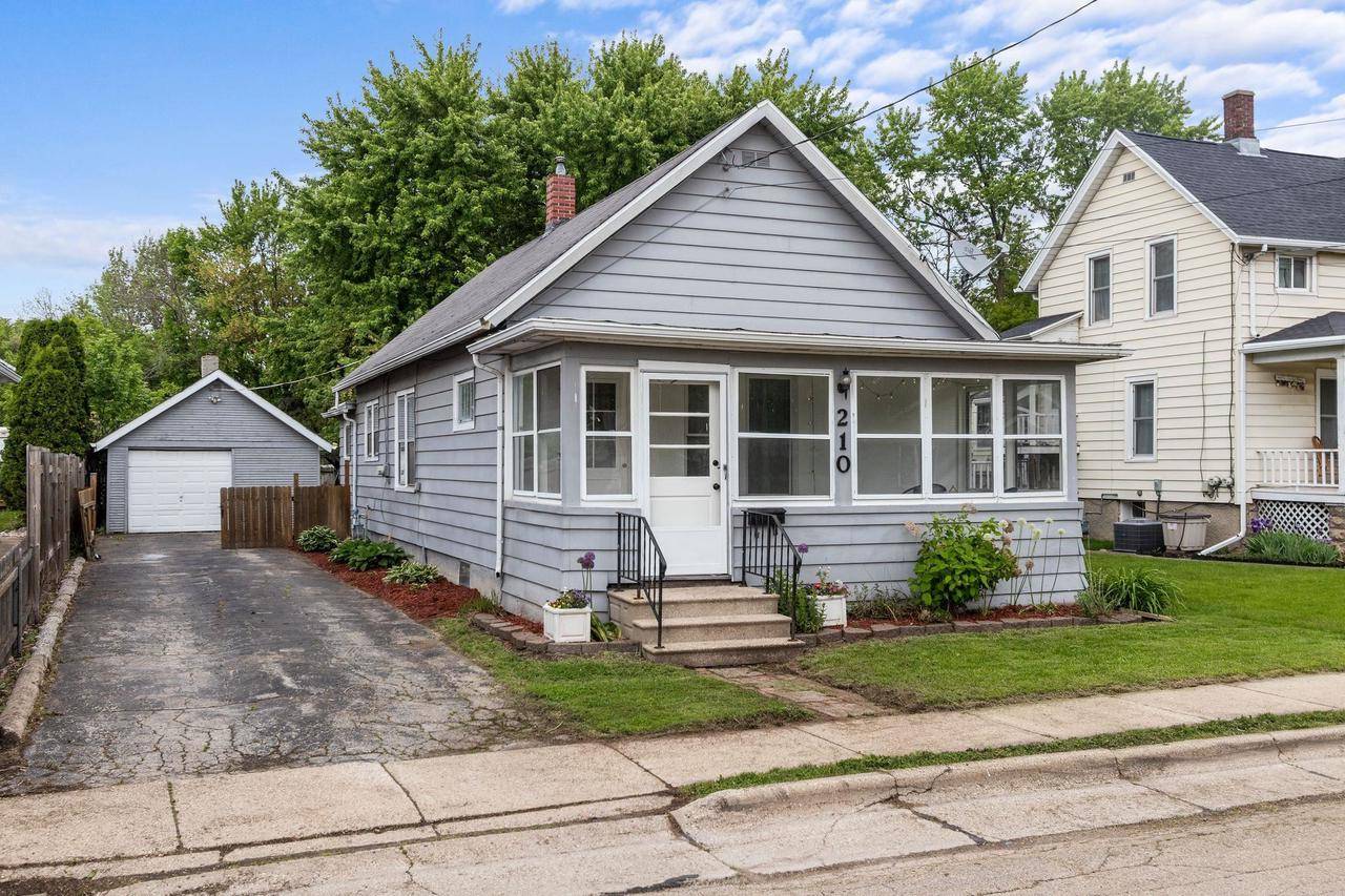 Neenah, WI 54956,210 HEWITT STREET