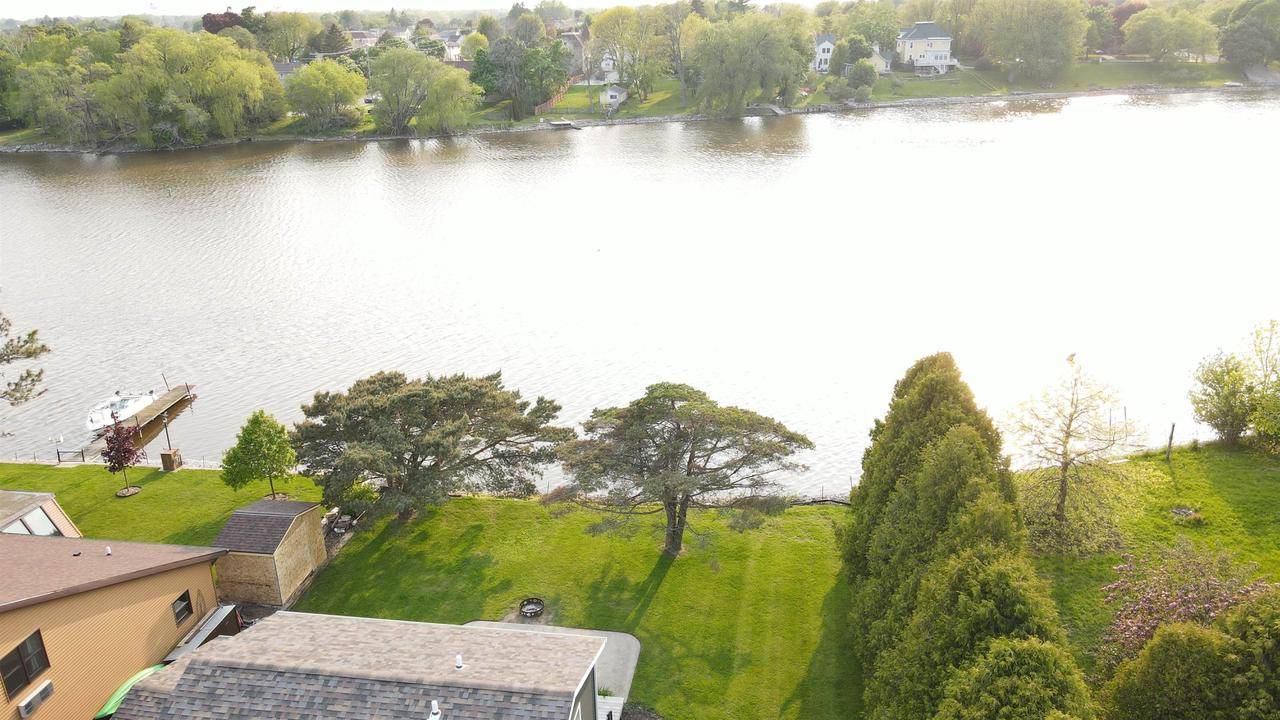 Two Rivers, WI 54241,2320 WILSON STREET