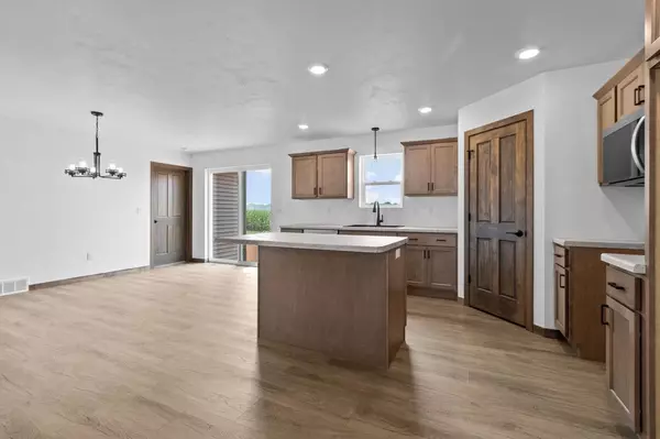 Kaukauna, WI 54130,2041 WHITE DOVE LANE