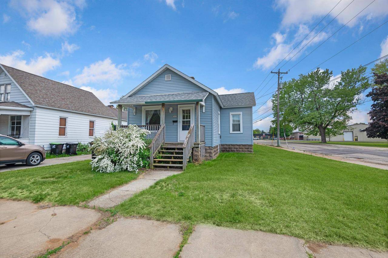 1025 16TH STREET, Menomonie, MI 49858