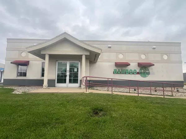 2230 E NORTHLAND AVENUE, Appleton, WI 54911