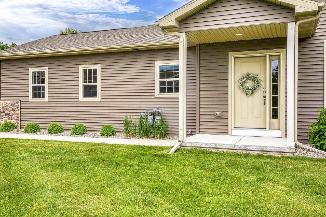 Neenah, WI 54956,1206 CAMERON CIRCLE