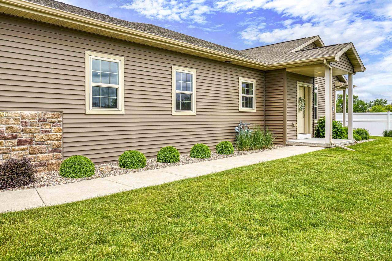 Neenah, WI 54956,1206 CAMERON CIRCLE