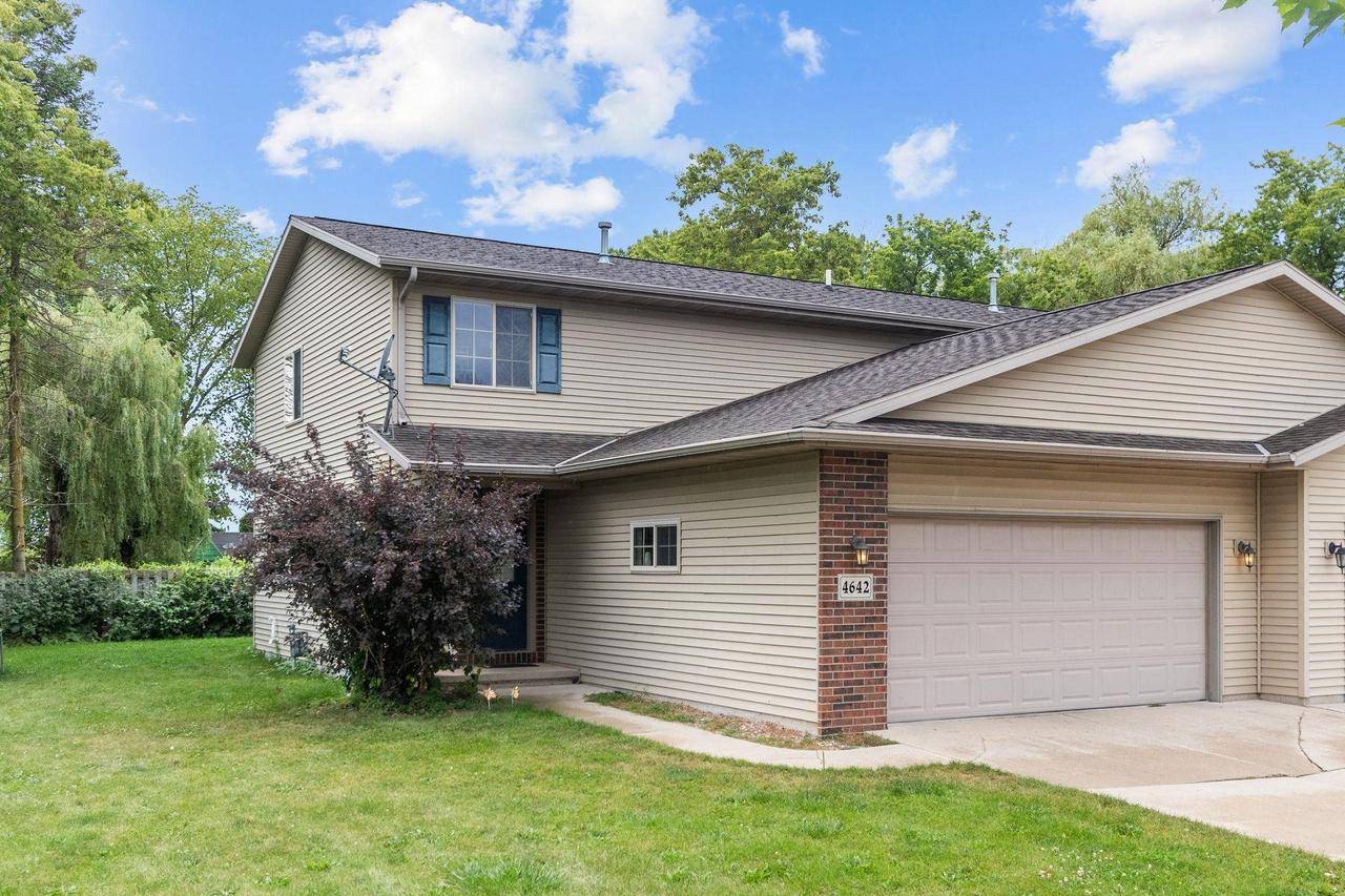 4642 RIDGE COURT, Manitowoc, WI 54220