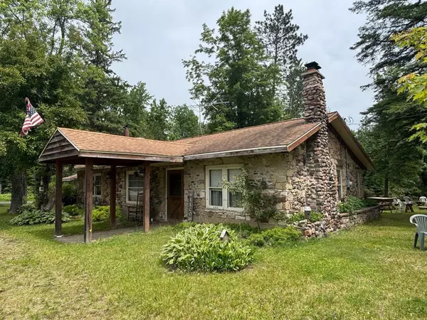 13344 HWY 32, Mountain, WI 54149