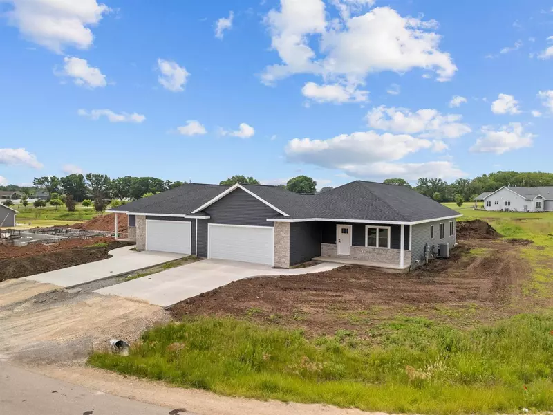 3453 VEANNA BOULEVARD, Oshkosh, WI 54904