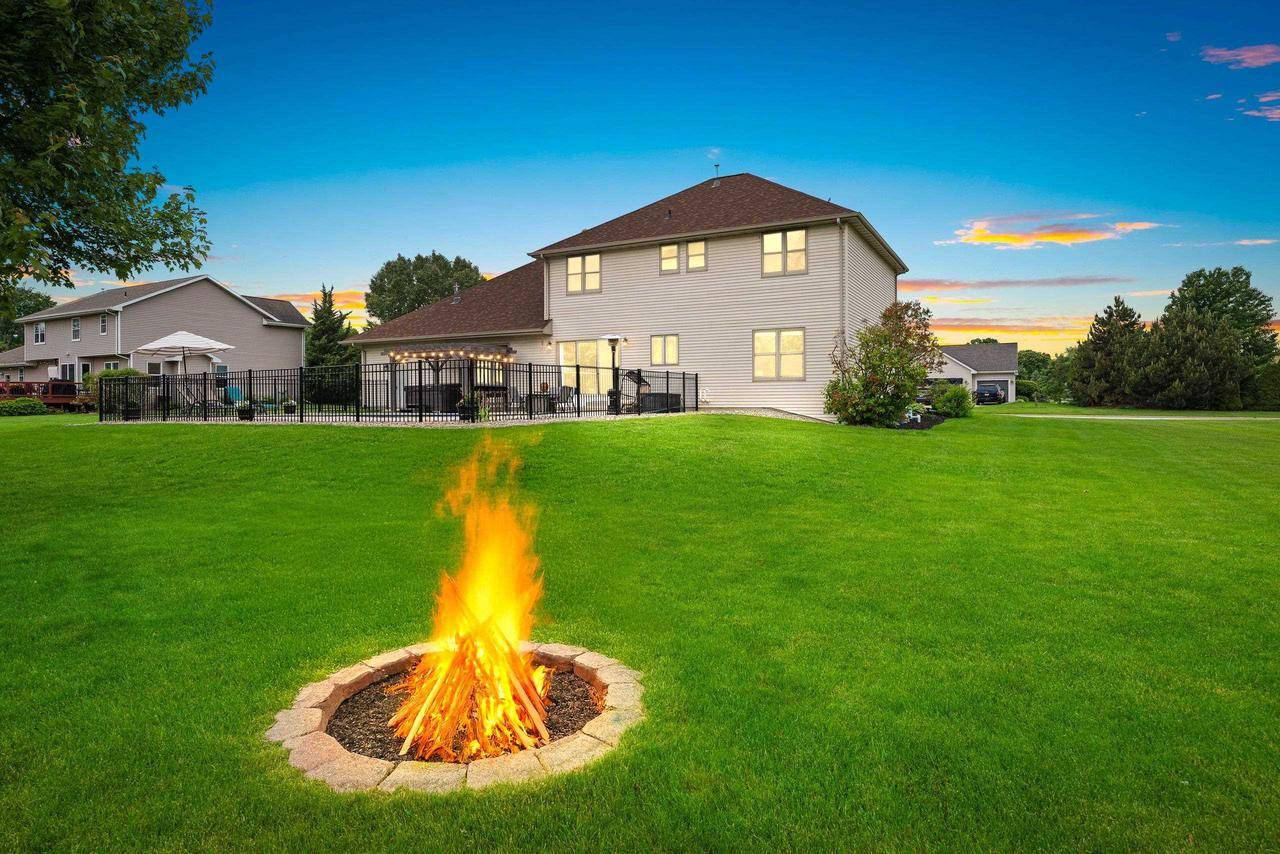 De Pere, WI 54115,1597 YELLOW BRIAR DRIVE