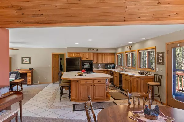 Hancock, WI 54943,W11686 BUTTERCUP AVENUE