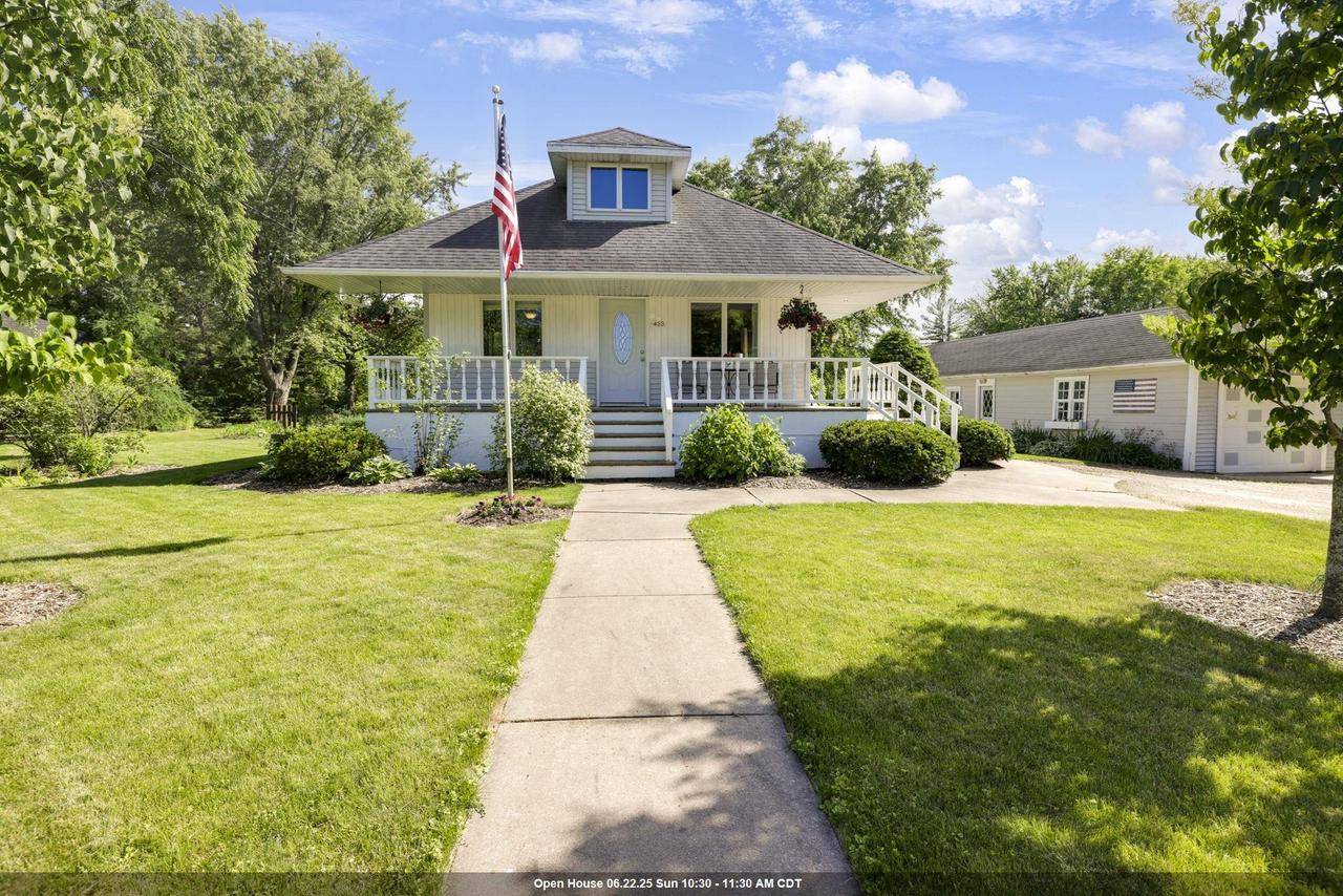 453 WOLF RIVER DRIVE, Fremont, WI 54940