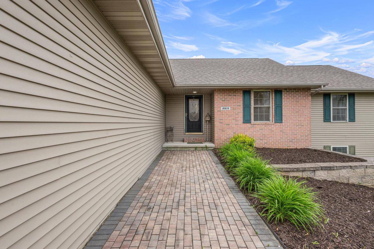 Green Bay, WI 54313,2819 PRAIRIE GARDEN TRAIL