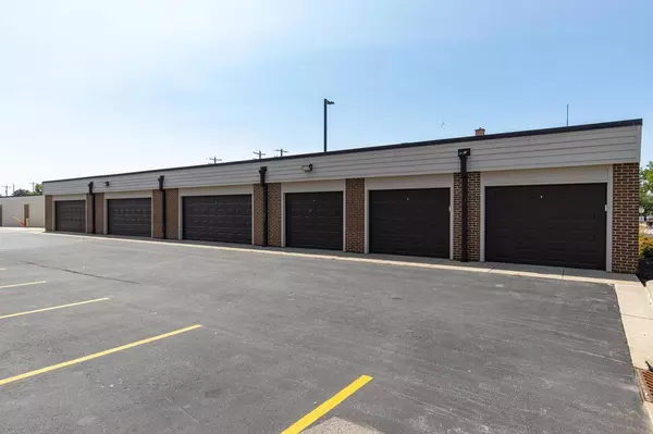 Oshkosh, WI 54901,105 WASHINGTON AVENUE #204