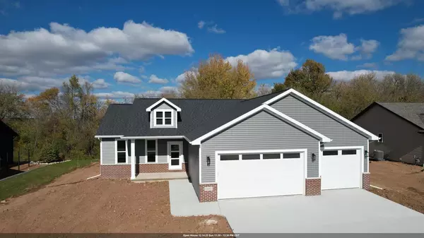 N1885 MEDINA DRIVE, Greenville, WI 54942