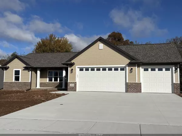 N1893 MEDINA DRIVE, Greenville, WI 54942