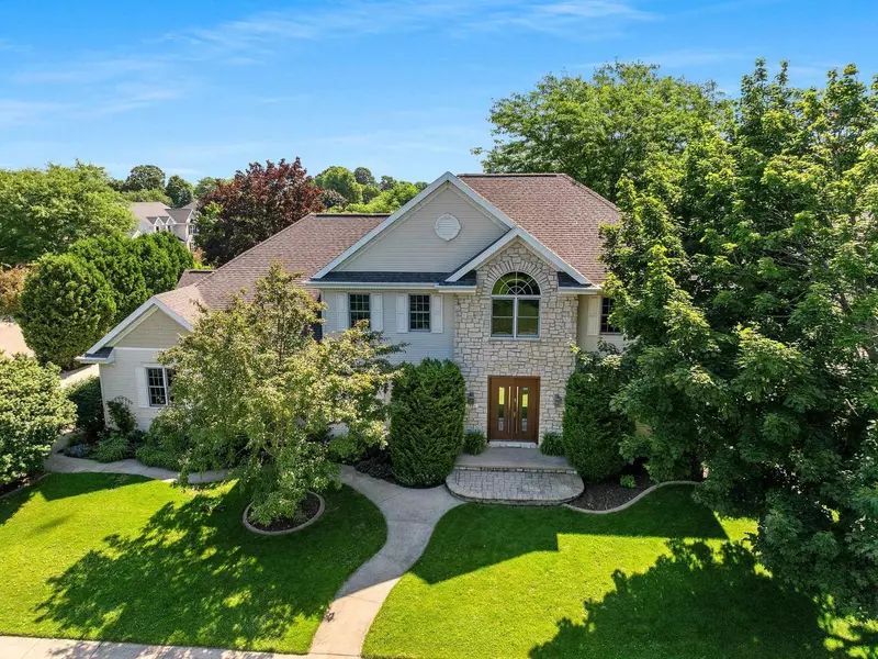 1404 MAHLER BOULEVARD, Neenah, WI 54956