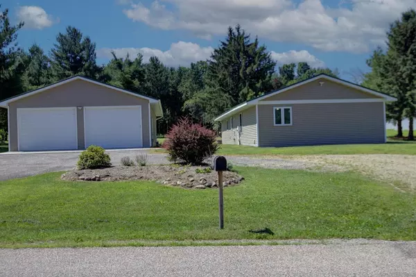 Weyauwega, WI 54983,E5629 WAUKAUNAKA STREET