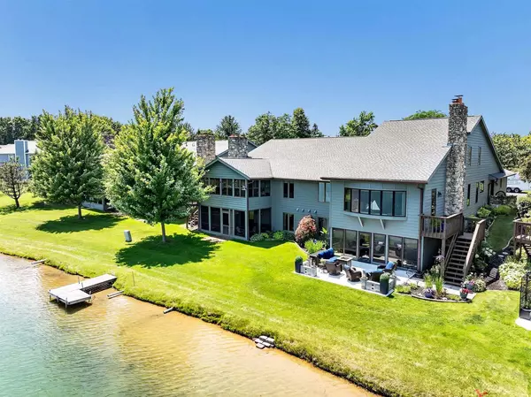 1650 LAKE LARGO DRIVE, Green Bay, WI 54311