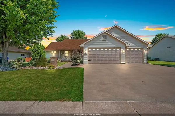 2450 MANCHESTER DRIVE, Kaukauna, WI 54130