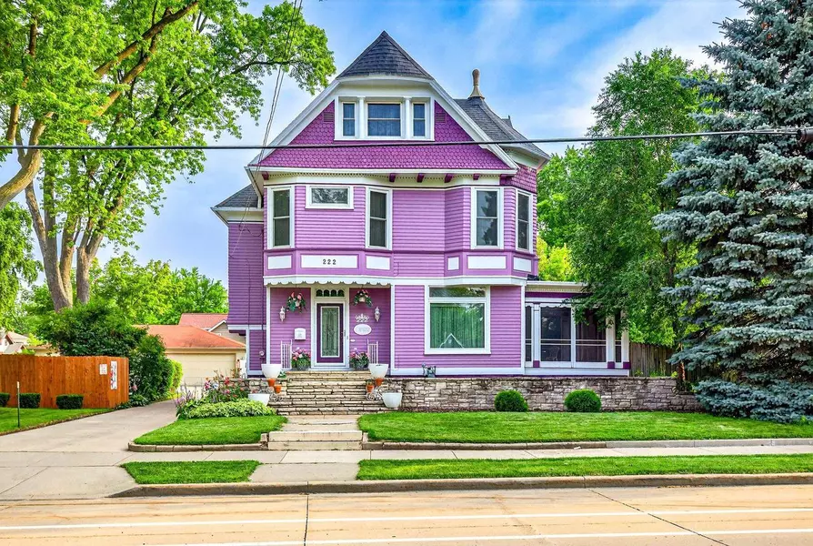 222 E IRVING AVENUE, Oshkosh, WI 54901