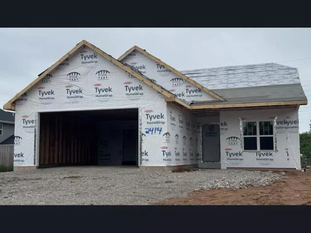 2414 WHISPERING WIND LANE, Howard, WI 54303