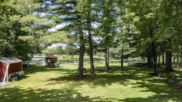 Iola, WI 54945,215 BIRCH DRIVE