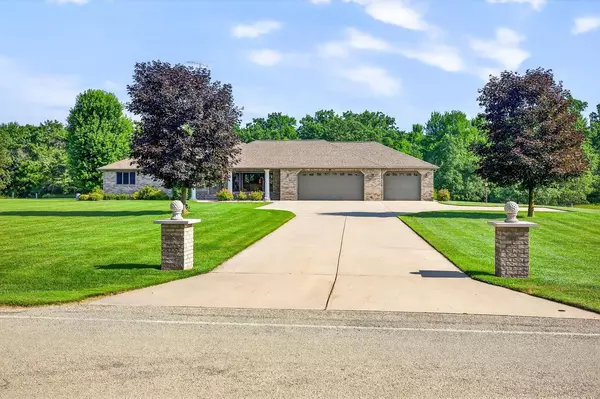 N1180 COUNTY ROAD EE, Redgranite, WI 54970