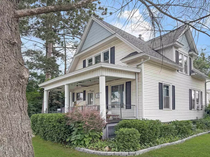 328 BROADWAY STREET, Berlin, WI 54923