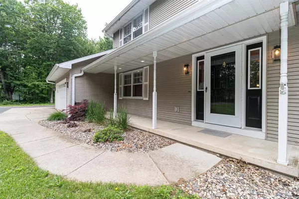 Waupaca, WI 54981,N2559 PLEASANT VIEW LANE