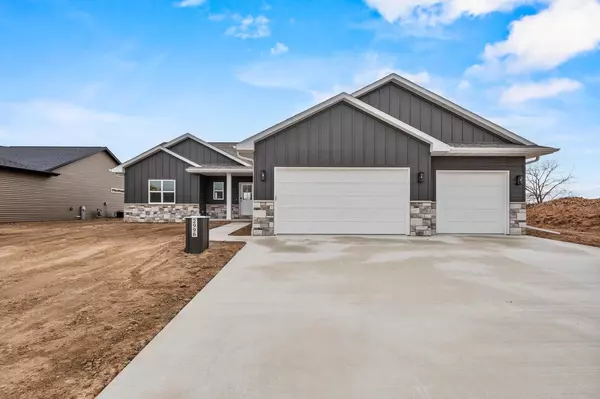 2996 CREEKWOOD DRIVE, Green Bay, WI 54311