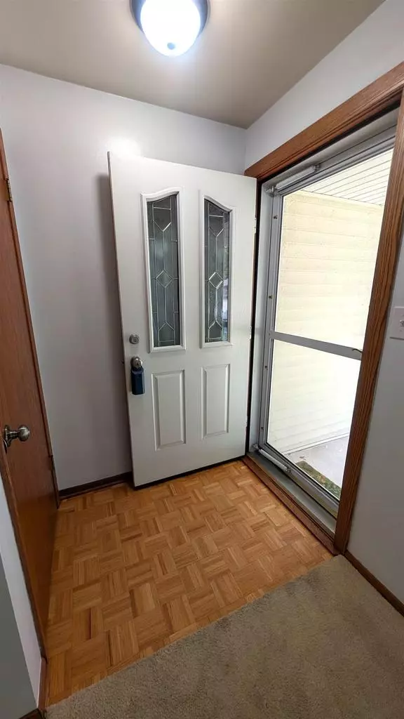 Appleton, WI 54915,2716 S GREENVIEW STREET