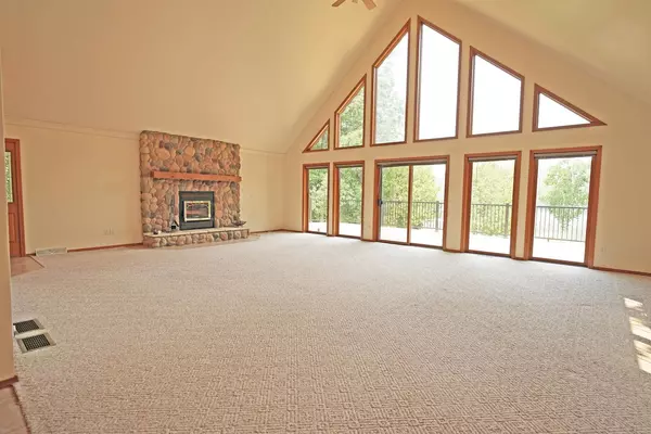 Oconto Falls, WI 54154,5612 HAZELNUT LANE