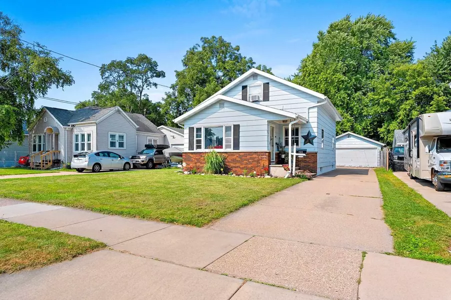 1419 POWERS STREET, Oshkosh, WI 54901