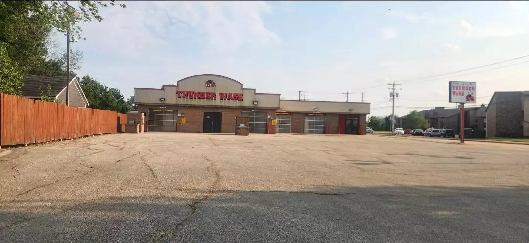 203 NICOLET BOULEVARD, Neenah, WI 54956