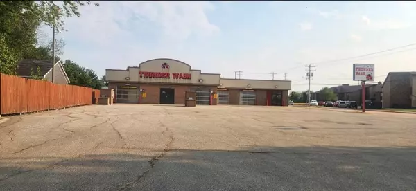 203 NICOLET BOULEVARD, Neenah, WI 54956