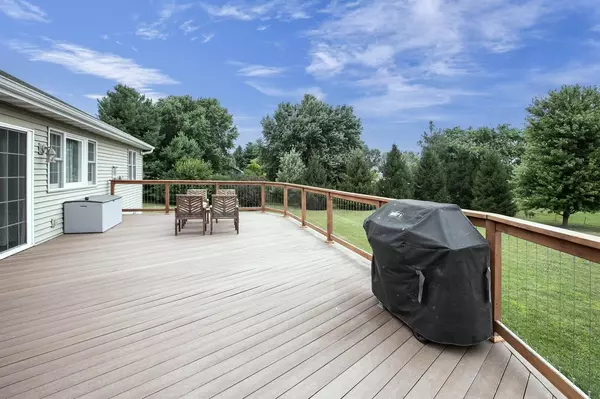 Hortonville, WI 54944,N1016 MIDWAY ROAD