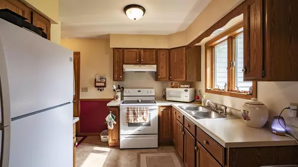 Manawa, WI 54949,322 ALICE LANE