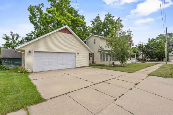 Kaukauna, WI 54130,514 W WISCONSIN AVENUE