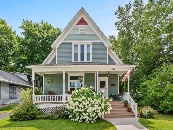 Sturgeon Bay, WI 54235,537 KENTUCKY STREET