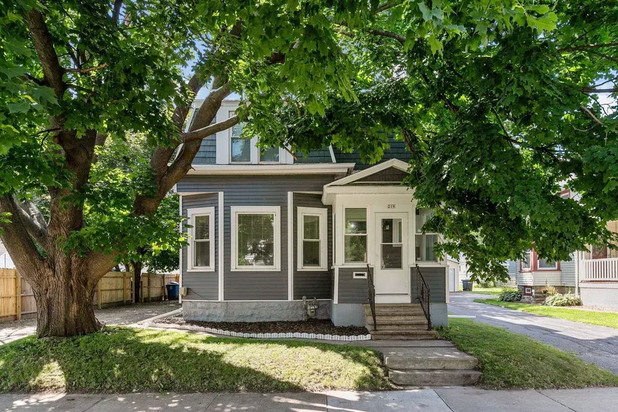 219 W 16TH AVENUE, Oshkosh, WI 54902