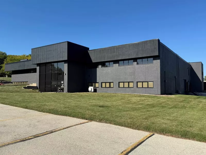 2985 S RIDGE ROAD, Green Bay, WI 54304