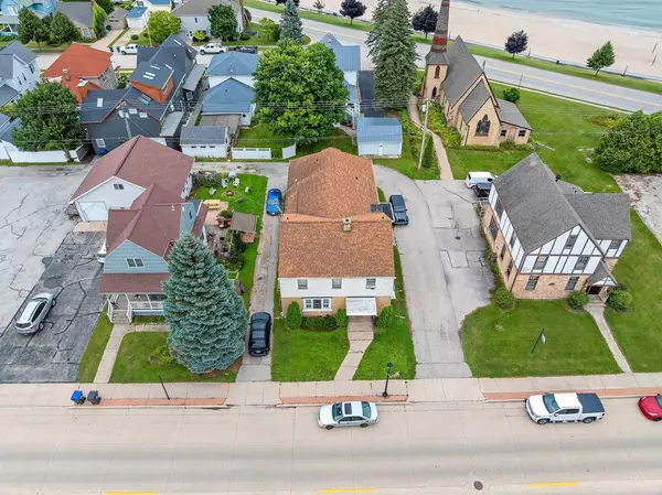 Algoma, WI 54201,800 4TH STREET