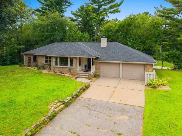 731 JOSEPHINE CIRCLE, Green Bay, WI 54311