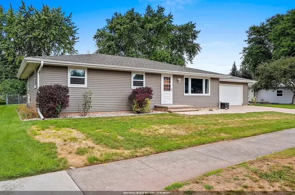 1201 S LEE STREET, Appleton, WI 54915