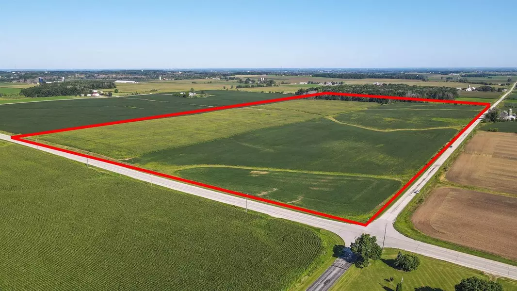 ELM ROAD, Hilbert, WI 54129