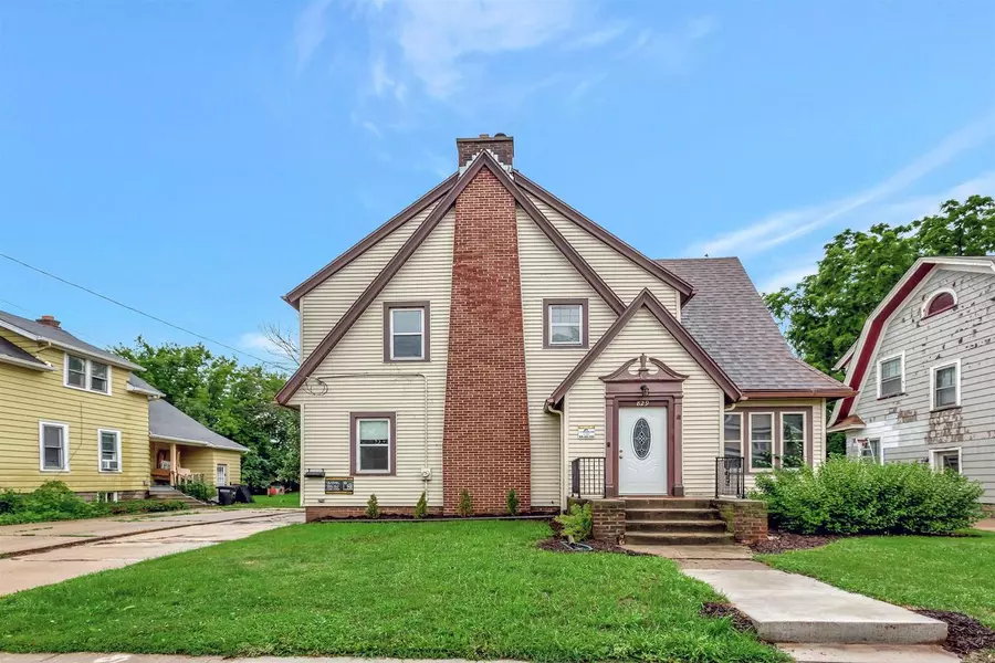 829 PROSPECT AVENUE, Oshkosh, WI 54901