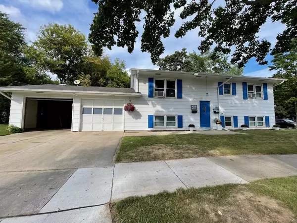 1421 RIDGEWAY DRIVE, De Pere, WI 54115