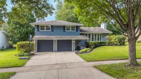 Green Bay, WI 54304,1447 SERVAIS STREET