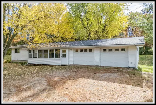 E1379 LARSON ROAD, Waupaca, WI 54981