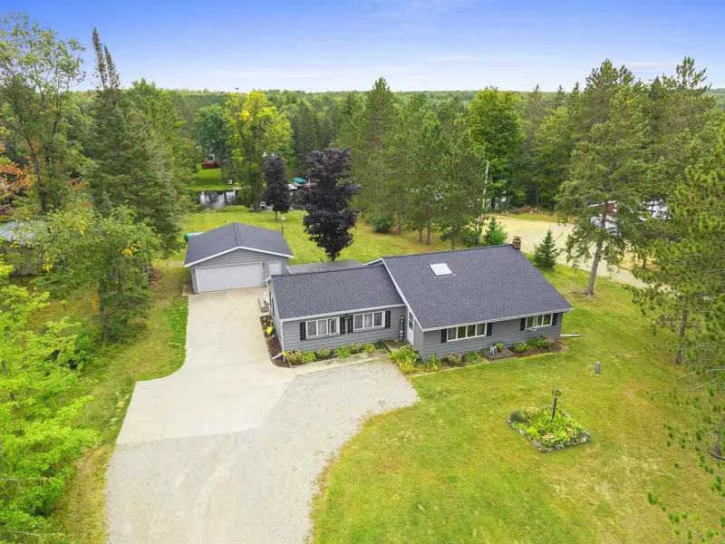 W12235 EAGLE ROAD, Crivitz, WI 54114