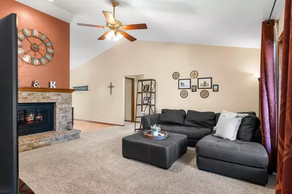 Kaukauna, WI 54130,2021 MEADOWVIEW STREET